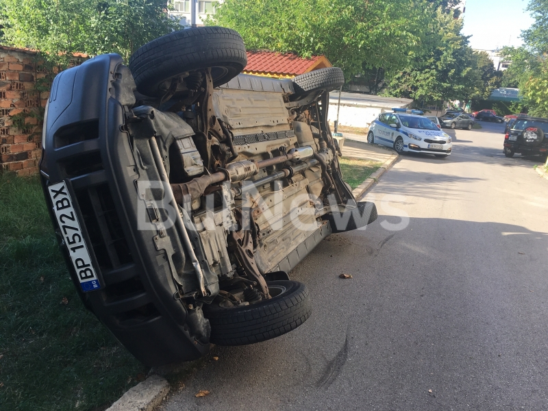 Джип навири гуми след зрелищна каскада във Враца СНИМКИ