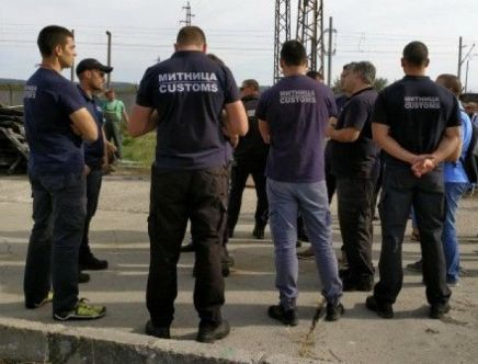Първо в БЛИЦ! След мощната акция: Жесток удар срещу "Винпром Първенец"