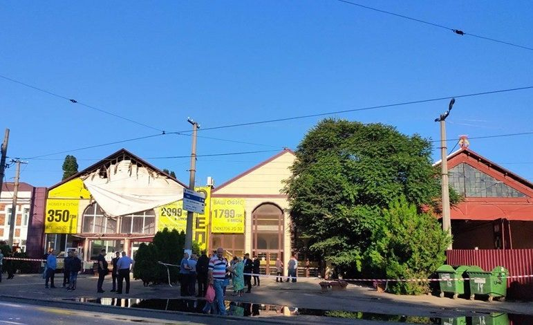 Адски пожар изпепели хотел в Одеса! 8 души умряха вътре ВИДЕО