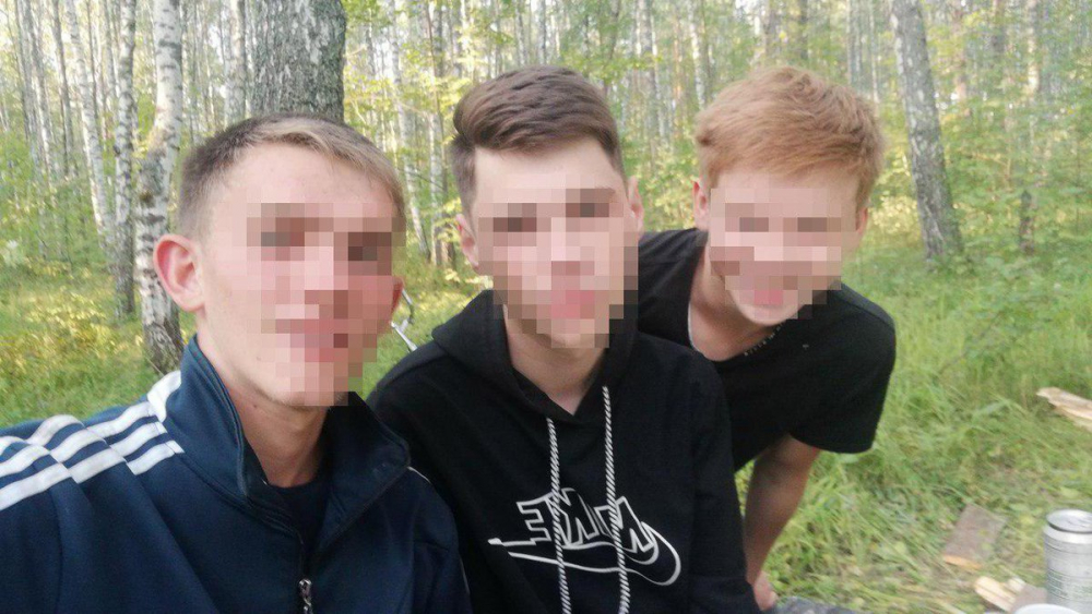 Първо ВИДЕО от къщата на ужасите, в която тийнейджър изби семейството си с брадва 