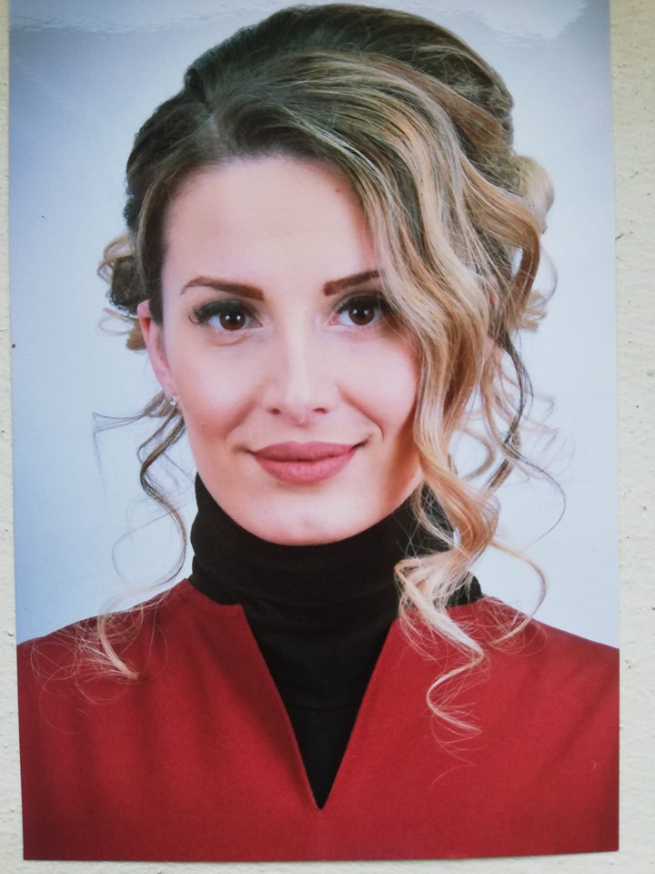 Ослепителна красавица е сред най-младите специалисти в търновската болница СНИМКИ 
