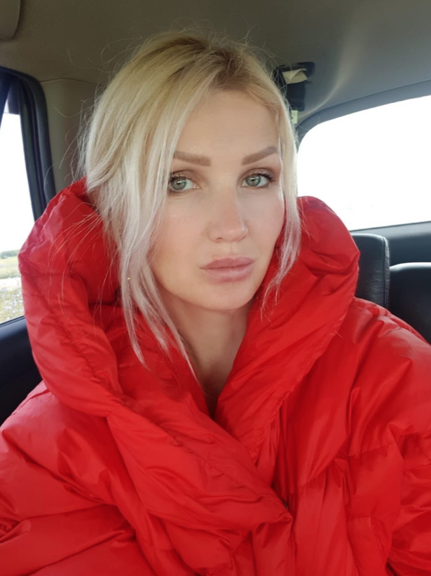 MILF! Секси майка може да открадне всеки мъж от щерка си СНИМКИ 