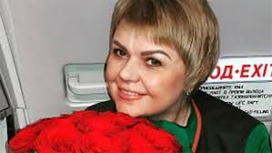 Руска стюардеса със счупени ребра спаси всички 43 пътници от горящ самолет ВИДЕО