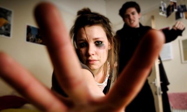 Ревнива родопчанка побърка мъжа си броени дни след сватбата