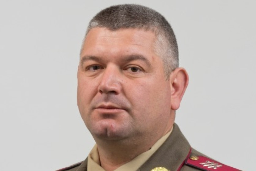 Само в БЛИЦ: Млад циганин обрал бабата, която смелият карловски сержант спаси