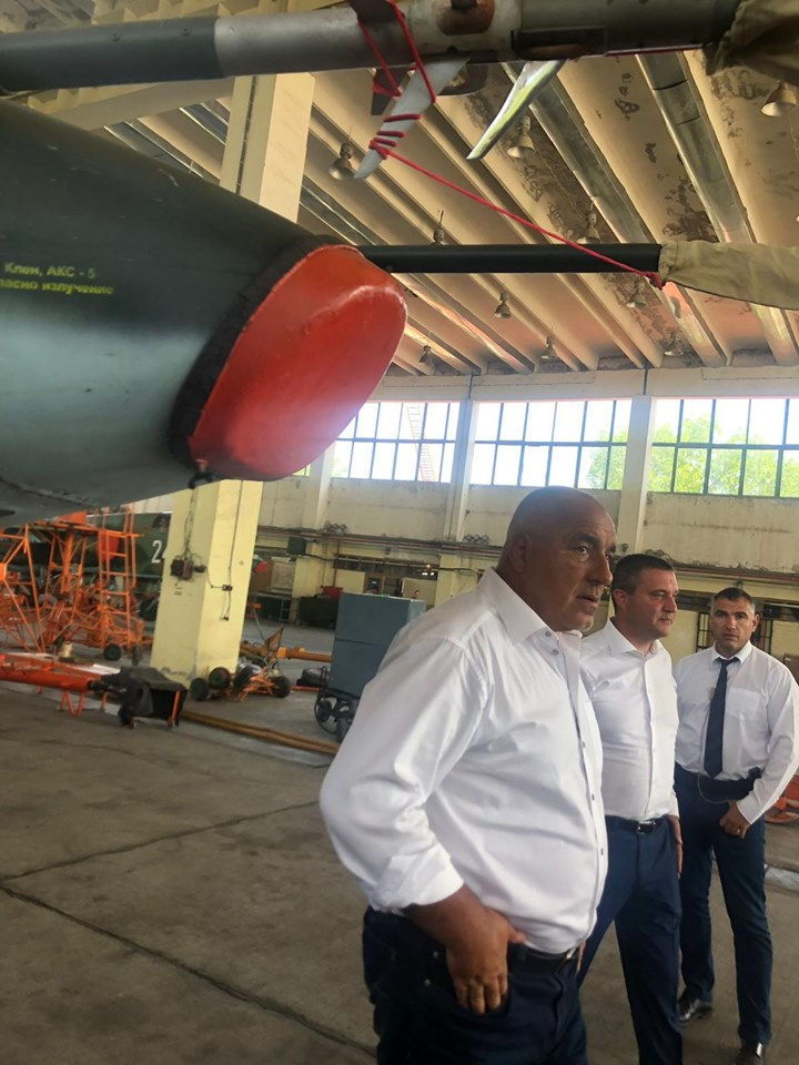 Борисов се разходи из "Безмер" и... СНИМКИ