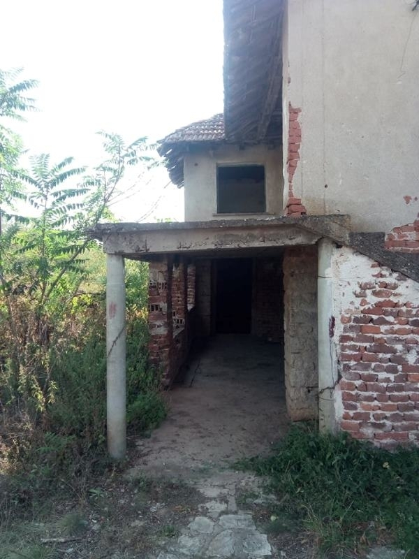 Галина, която има 4 къщи във врачанско село, изрева от ужас! СНИМКИ
