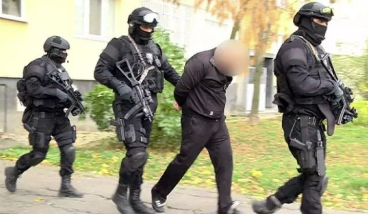 BG бандити подлудиха американските служби