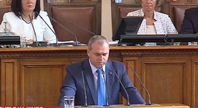 Искрен Веселинов: Не е важно кой управлява, а политиката, която се провежда