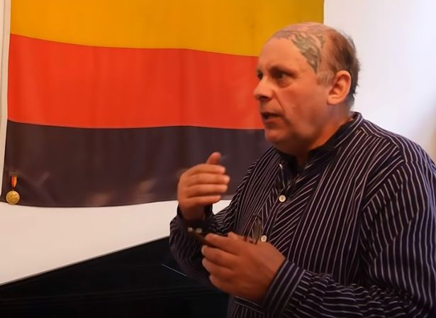 Последният жив роднина на Хитлер изнасили ученичка 
