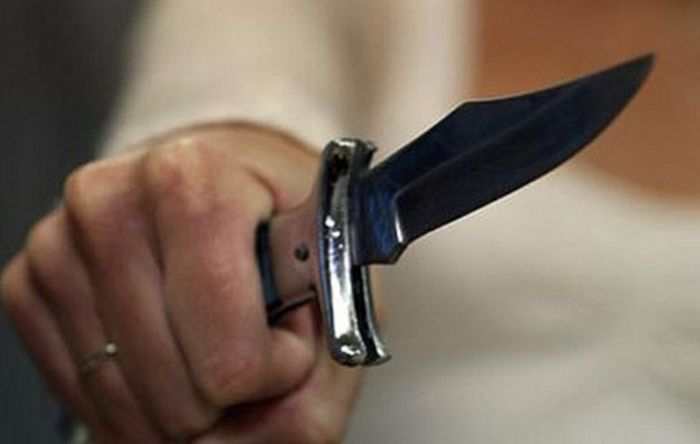 Мъж нападна с нож електротехници в Горна Оряховица