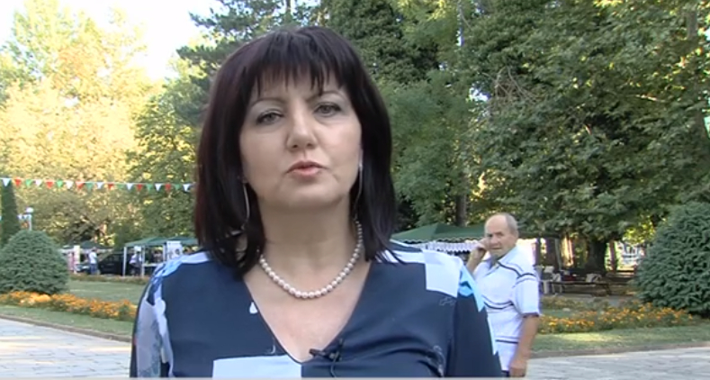 Караянчева за битката Манолова-Франдъкова: Накрая ще видим кой за какво става