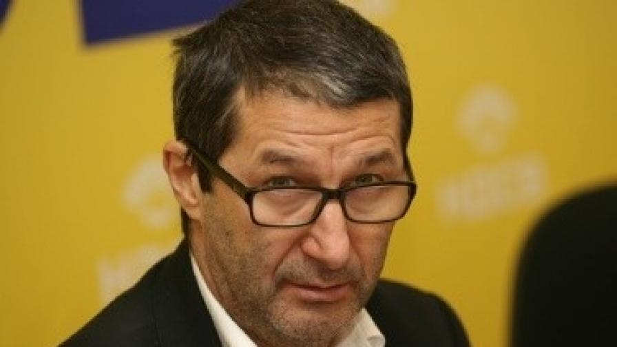 Каролев сензационно обяви откъде да чакаме кризата 