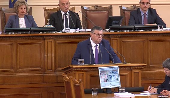 Цацаров обясни в НС защо Малинов е обвинен в шпионаж, но това не е атака срещу русофилите 