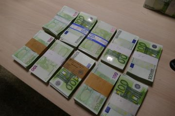 Ченгетата в Търново търсят собственика на една торба пари 