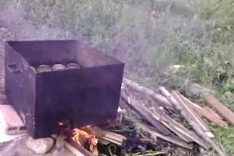 Мъж тръгна да вари компоти и стана страшно 