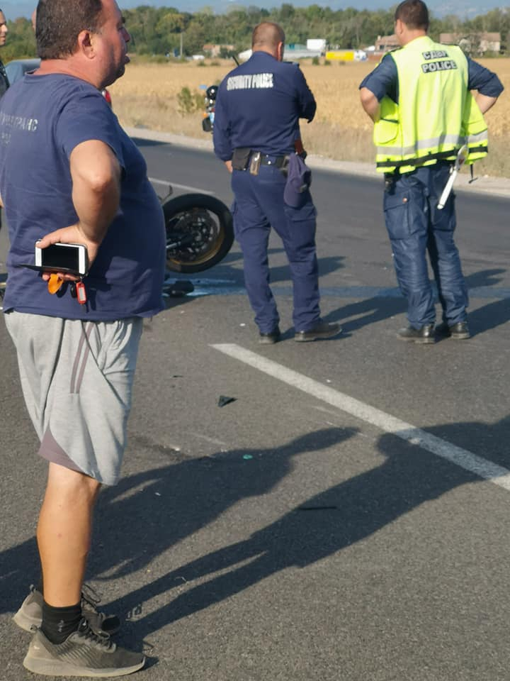 Ето какво се случва с моториста, проснат на столичното Околовръстно 