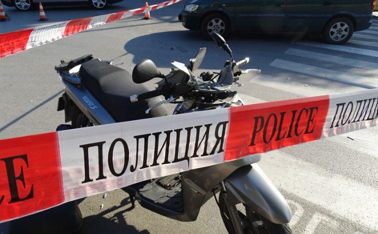 Тежък инцидент пред университета  Благоевград СНИМКИ
