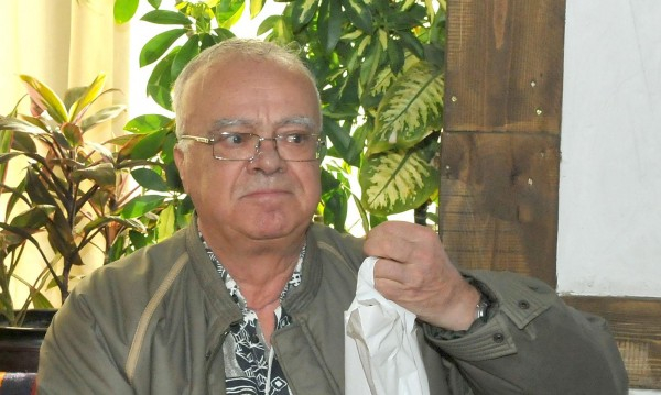 Фотобомба в БЛИЦ: Това е една от последните СНИМКИ на проф. Вучков