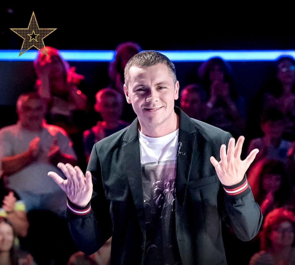 Ицо Хазарта скочил в як търкал, счупил си ръката