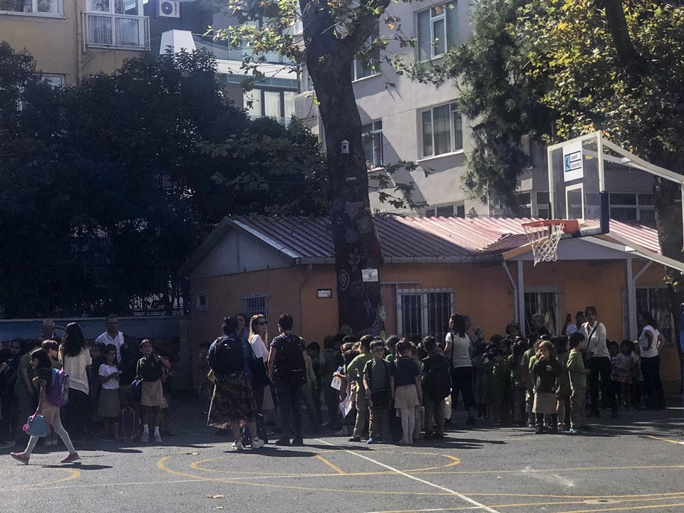 От външно с важна информация след мощния трус в Турция 