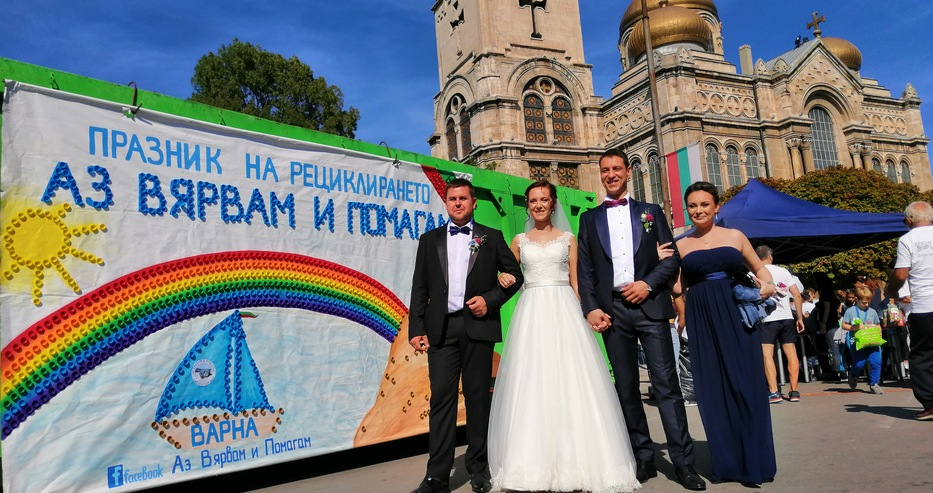 Младоженци от Варна шокираха хиляди като направиха нещо необичайно