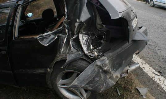 Сигнал до БЛИЦ: Майка и дете ранени в тежка катастрофа в София