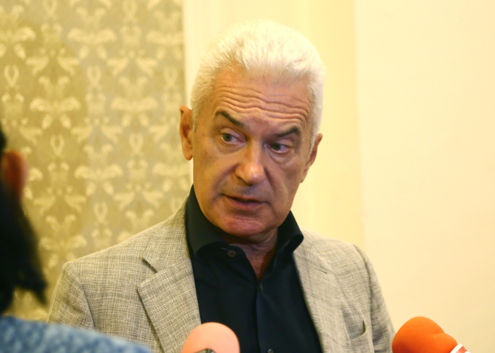 Ексклузивно в БЛИЦ! Волен Сидеров вдига луд скандал в офис на А1 заради сметка от над 100 бона 