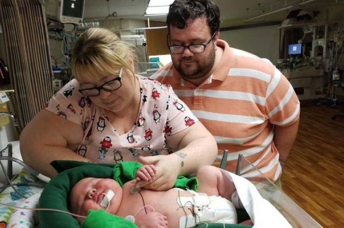 Когато се роди, това бебе тежеше близо 6 кг Ето как изглежда сега! СНИМКИ