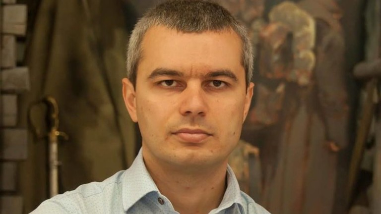 Съдията, „оправдала“ Луковмарш в антисемитизъм, даде рамо и на партия „Възраждане“