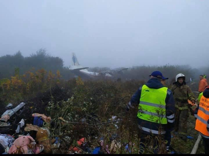 Извънредно: Самолет рухна до гробище, има загинали ВИДЕО