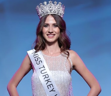 Красавица с потекло от България стана Мис Турция`2019 СНИМКИ