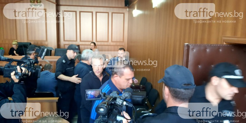 Извънредна новина от съда за тримата служители на ДАИ, обвинени в подкуп