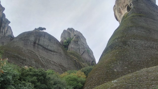 Българската простотия блесна и на Метеора СНИМКИ 