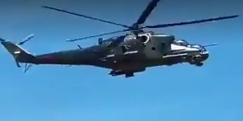 Разрушителен парад: „Летящият танк“ Ми-35 унищожи трибуна с публика ВИДЕО