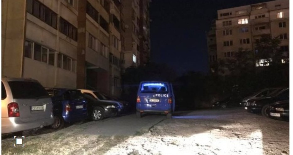 Изоставиха бебе в Люлин със странна бележка