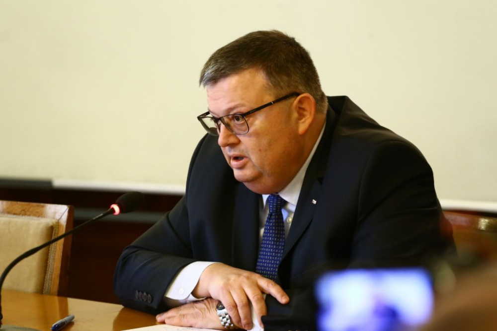 Сотир Цацаров с горещи новини по казуса "БНР"