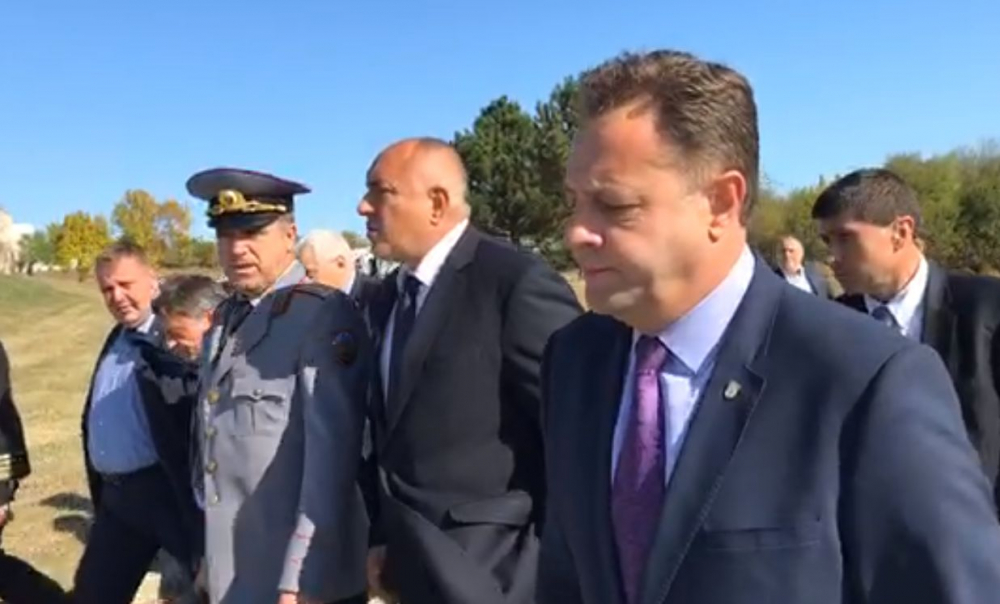 Борисов присъства на най-важния ден за курсантите в НВУ ВИДЕО