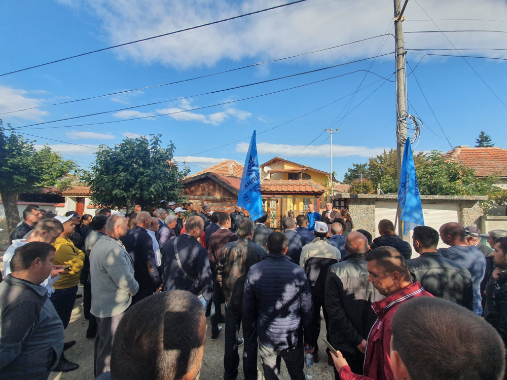 Пребиха мъжа на председателката на Младежкото ДПС Сунгурларе! СНИМКИ