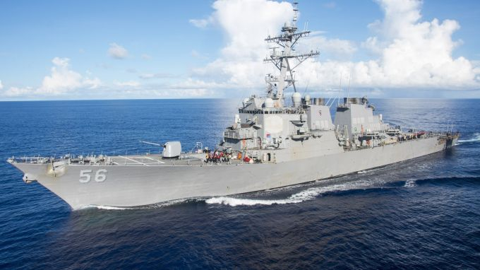 Американски разрушител навлезе в Черно море