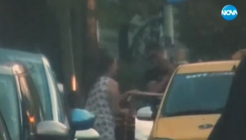 ВИДЕО показва как си живеят тарторите на ало измамниците в Румъния