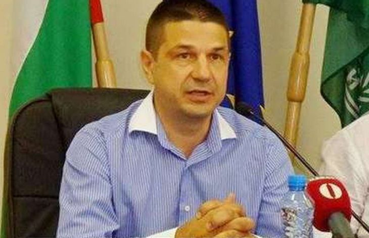 Удар: Заковаха наш експолитик и бизнесмен в престъпна схема