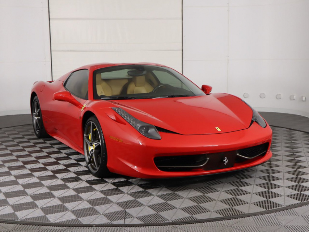 Ненадмината алчност: Изгоряло до ламарини Ferrari 458 Spider е изложено на търг