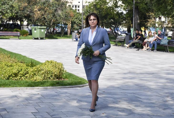 Нинова: Борисов плаши предизборно с бежанска вълна, за да го играе Спасителя