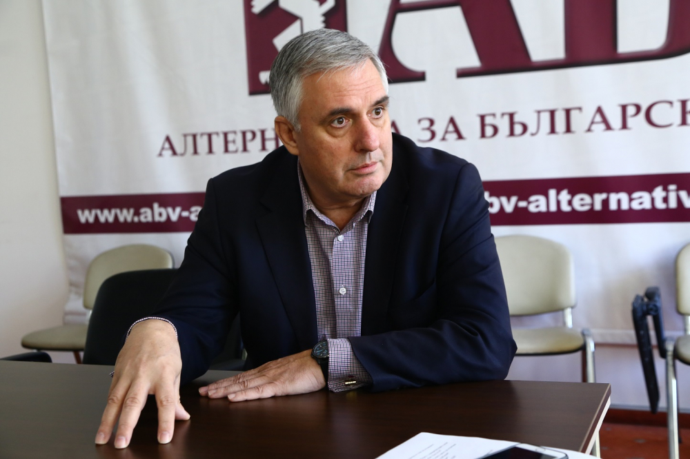 Калфин скочи срещу вдигането на минималната пенсия