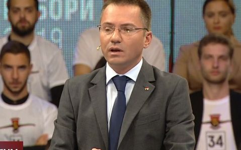 Джамбазки преподаде урок по география на Манолова и Игнатов