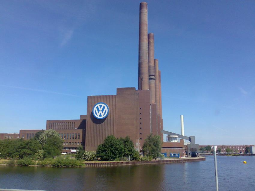 Германската преса: България отмъква завода на Volkswagen със смел ход
