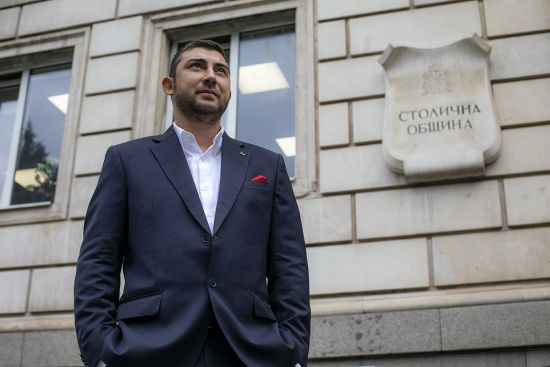 Карлос Контрера разби "фабриката" за фалшиви новини "Демократична България" 