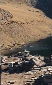 Група мъже се плацикаха в едно от Седемте рилски езера ВИДЕО 