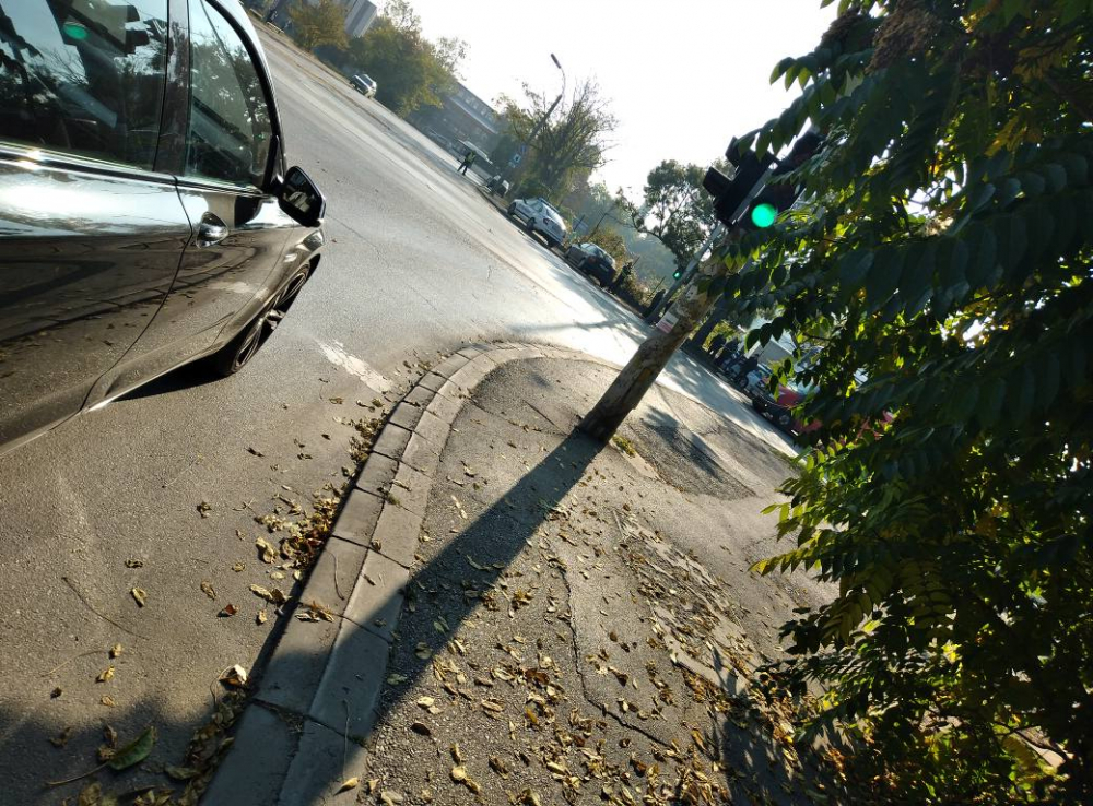 Жесток инцидент до стадион Локомотив в София СНИМКИ